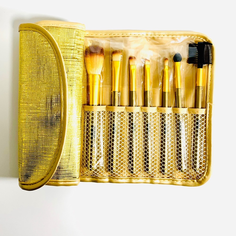 🌼3/$20🌼 Travel Size Beauty Treats Brush Set Gold